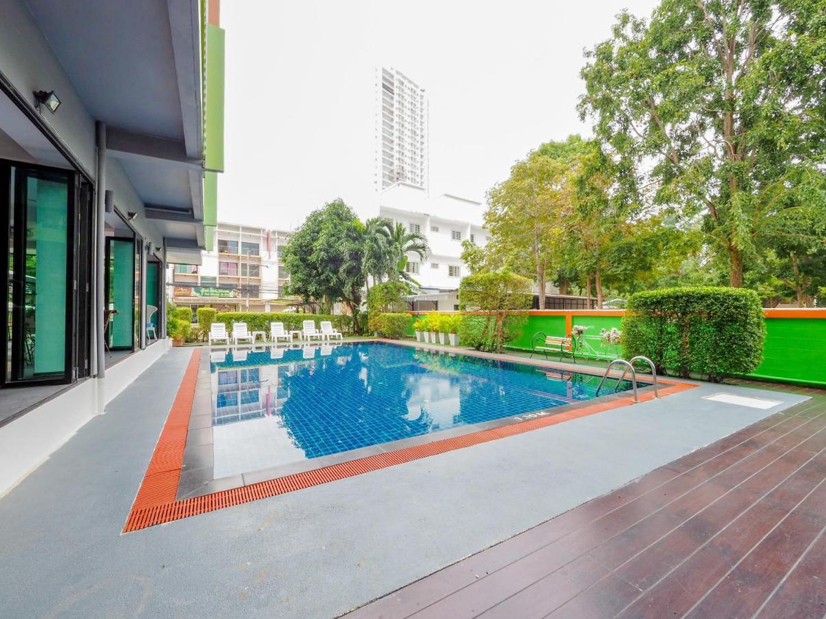 Oyo 75367 Ud Pattaya Hotel Bang Lamung Luaran gambar