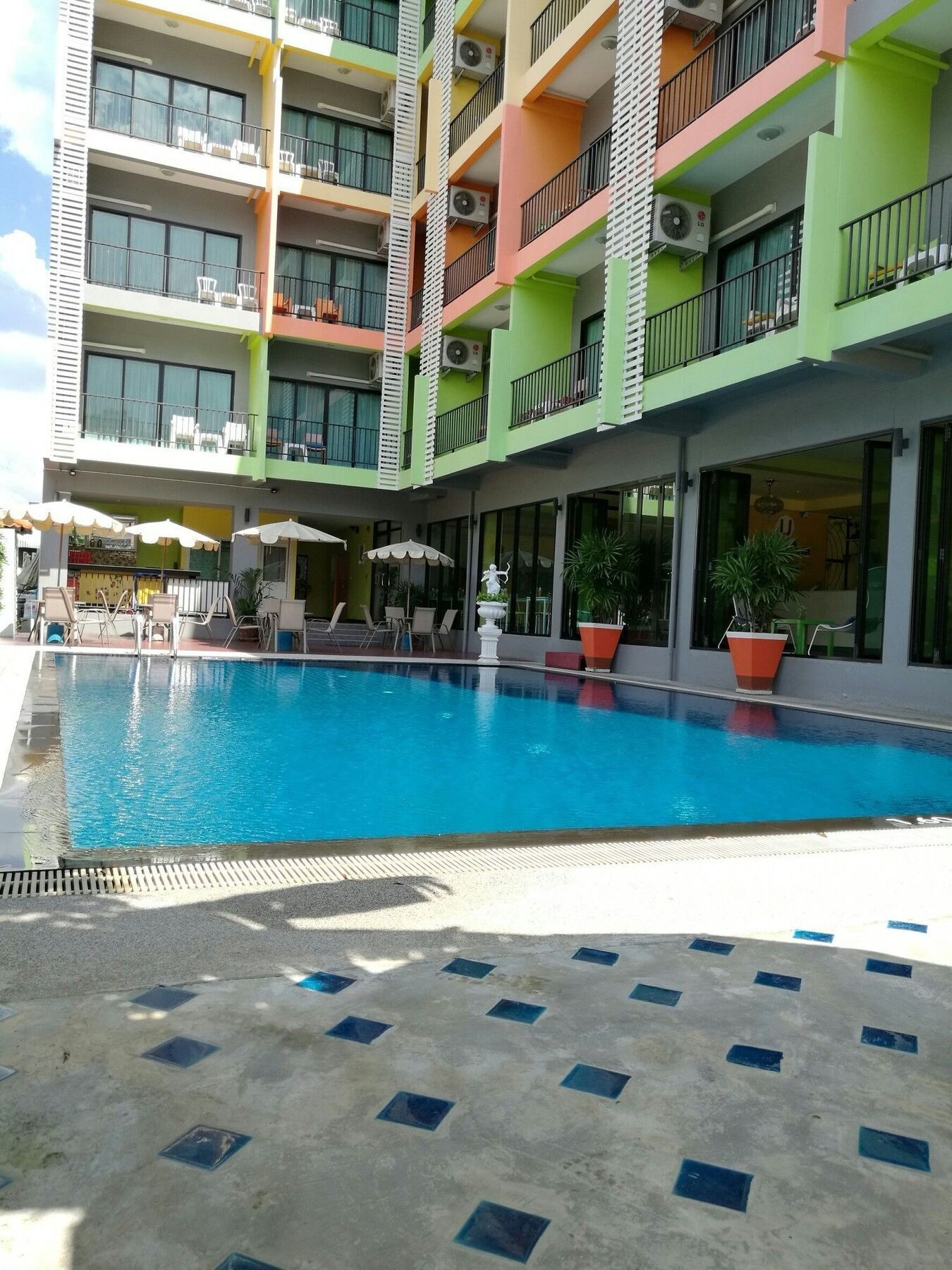 Oyo 75367 Ud Pattaya Hotel Bang Lamung Luaran gambar