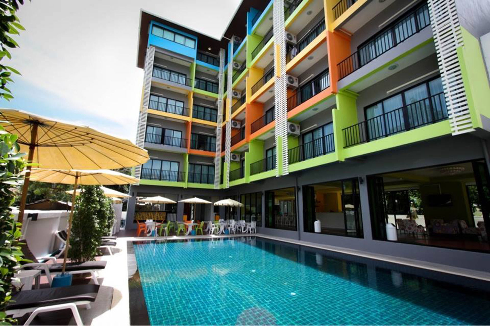 Oyo 75367 Ud Pattaya Hotel Bang Lamung Luaran gambar