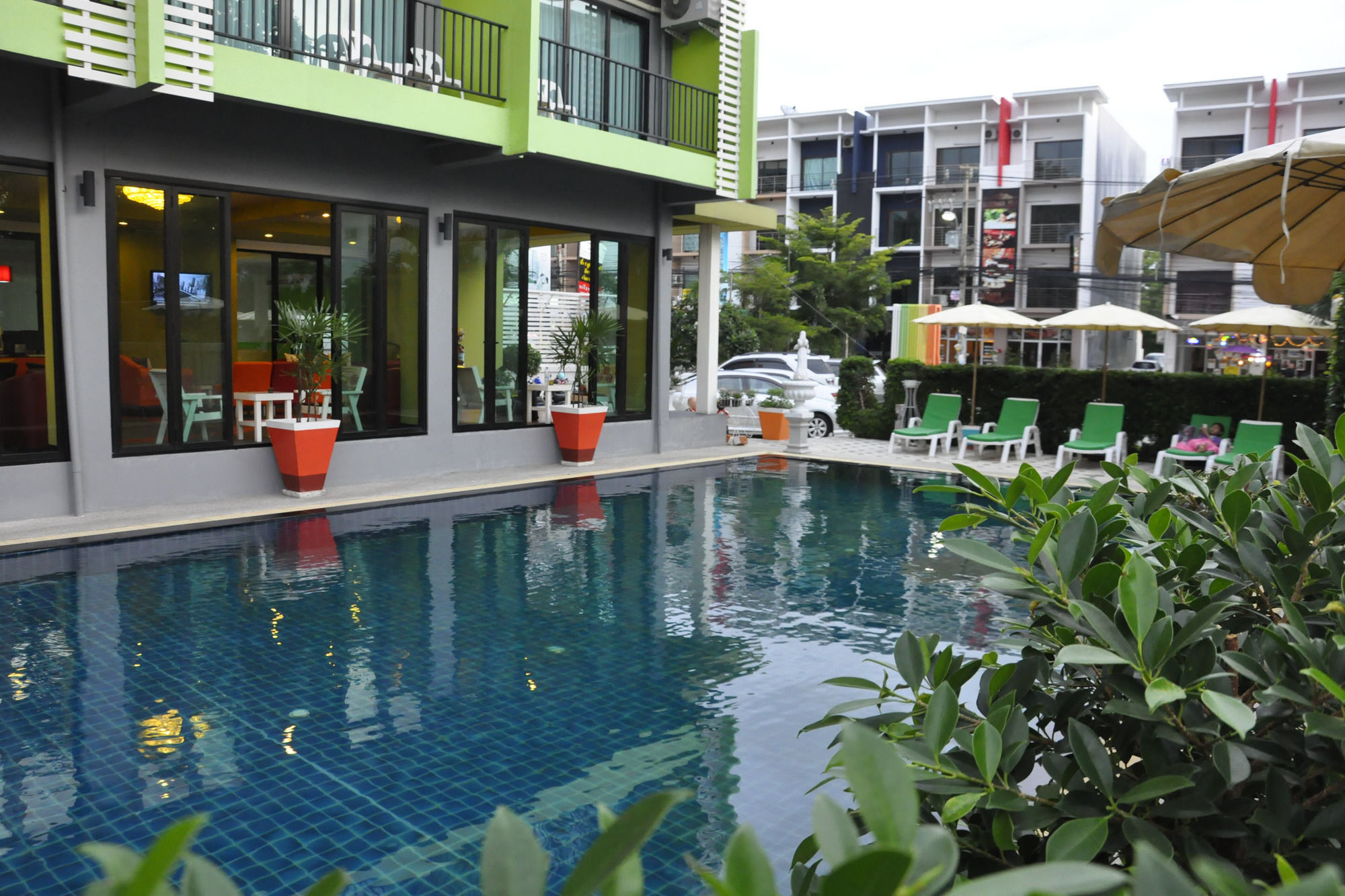 Oyo 75367 Ud Pattaya Hotel Bang Lamung Luaran gambar